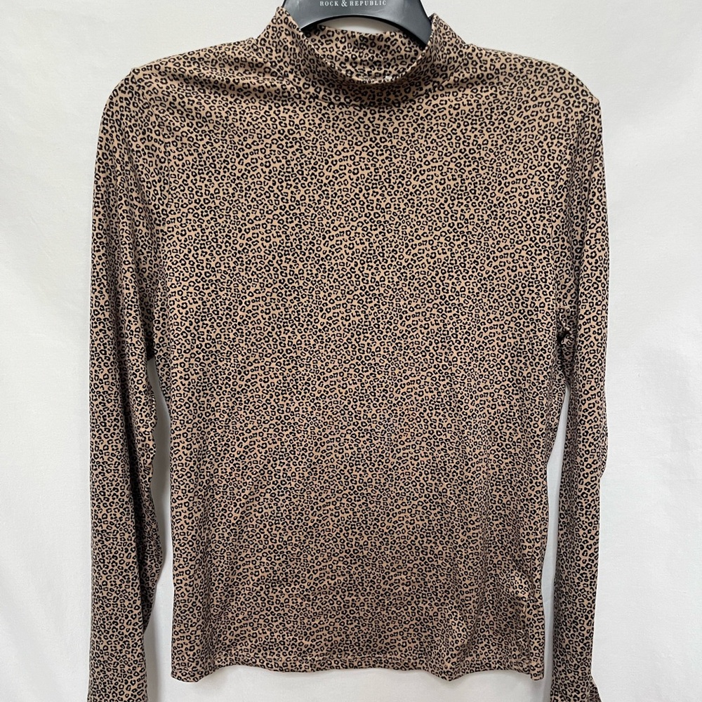 Leopard Print Turtleneck Top